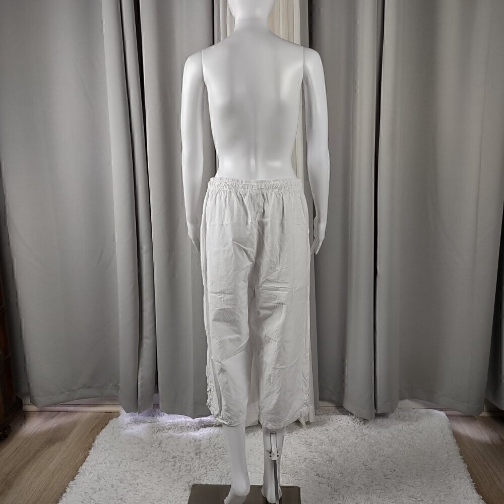 Kim Rogers Women's Two Pocket White 100% Cotton Lightweight Capri Pants, Size M - Picture 3 of 11